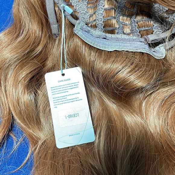 Ombré synthetic wig 24” - Picture 10 of 10